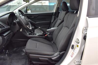 2017 Subaru Impreza 2.0i  AWD 4dr Wagon! 5 Speed Manual! Back Up Camera! Traction Control! Apple CarPlay! Android Auto! - Photo 11 - Portland, OR 97266