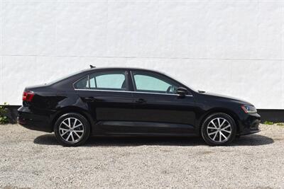 2017 Volkswagen Jetta 1.4T SE  4dr Sedan! Backup Camera! Blind Spot Monitor! Apple CarPlay! Android Auto! Heated Leather Seats! Sunroof! - Photo 6 - Portland, OR 97266