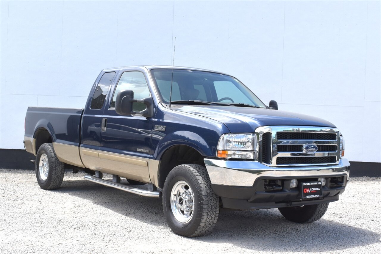 2001 Ford F-250 Super Duty Lariat  4dr SuperCab 4WD Long Bed! Tow Package! Running Boards! Selectable 4WD System! AM/FM/CD Stereo System! Cruise Control! Leather Interior! All Weather Mats! - Photo 1 - Portland, OR 97266