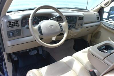 2001 Ford F-250 Super Duty Lariat  4dr SuperCab 4WD Long Bed! Tow Package! Running Boards! Selectable 4WD System! AM/FM/CD Stereo System! Cruise Control! Leather Interior! All Weather Mats! - Photo 3 - Portland, OR 97266