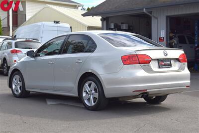 2012 Volkswagen Jetta TDI  4dr Sedan! 30 City MPG! 42 Hwy MPG! Bluetooth! Heated Leather Seats! Cruise Control! Multi-Function Trip Computer! All Weather Floor Mats! - Photo 2 - Portland, OR 97266