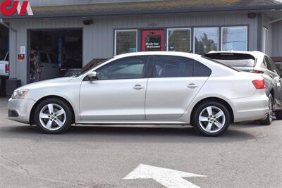 2012 Volkswagen Jetta TDI  4dr Sedan! 30 City MPG! 42 Hwy MPG! Bluetooth! Heated Leather Seats! Cruise Control! Multi-Function Trip Computer! All Weather Floor Mats! - Photo 9 - Portland, OR 97266