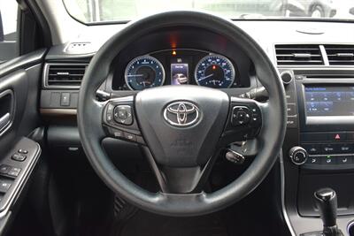 2016 Toyota Camry LE 4dr Sedan! **BY APPOINTMENT ONLY** Toyota Safety Sense 2.5! Back Up Camera! Cruise Control! Bluetooth Connectivity! - Photo 14 - Portland, OR 97266