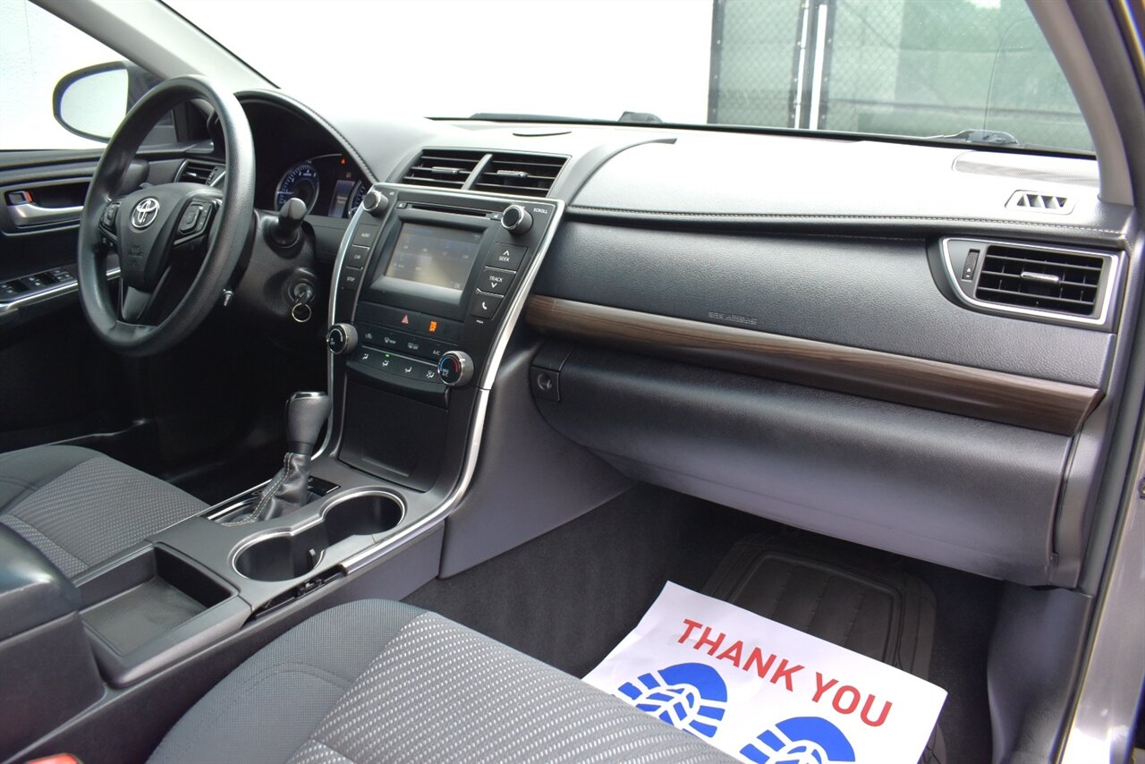 2016 Toyota Camry LE 4dr Sedan! **BY APPOINTMENT ONLY** Toyota Safety Sense 2.5! Back Up Camera! Cruise Control! Bluetooth Connectivity! - Photo 12 - Portland, OR 97266