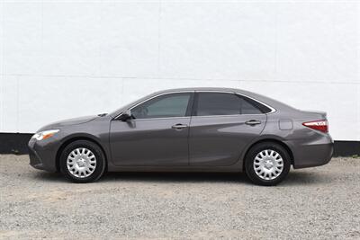 2016 Toyota Camry LE 4dr Sedan! **BY APPOINTMENT ONLY** Toyota Safety Sense 2.5! Back Up Camera! Cruise Control! Bluetooth Connectivity! - Photo 6 - Portland, OR 97266