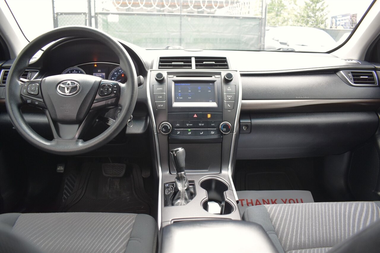 2016 Toyota Camry LE 4dr Sedan! **BY APPOINTMENT ONLY** Toyota Safety Sense 2.5! Back Up Camera! Cruise Control! Bluetooth Connectivity! - Photo 13 - Portland, OR 97266