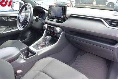 2021 Toyota RAV4 Prime SE  AWD 4dr SUV**BY APPOINMENT ONLY**40 City MPG! 36 Hwy MPG! Safety Sense 2.0! Back Up Cam! Eco & Sport Mode! Apple CarPlay! Android Auto! Heated Seats! Sunroof! - Photo 11 - Portland, OR 97266