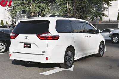 2018 Toyota Sienna Limited 7-Passenger  AWD Limited 7-Passenger 4dr Mini-Van! **APPOINTMENT ONLY** Front Heated Leather Seats! Power Liftgate! Remote Start! Smart Device Integration! Blind Spot Monitor! - Photo 8 - Portland, OR 97266