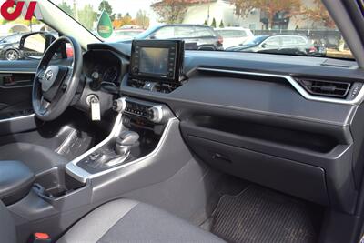 2022 Toyota RAV4 Hybrid LE  AWD 4dr SUV! Toyota Safety Sense 2.0! Blind Spot Monitor! Lane Assist! Rear View Camera! Lane Assist! 41 City MPG! 38 HWY MPG! Bluetooth! Trail/Sport/Eco/EV Modes! - Photo 11 - Portland, OR 97266