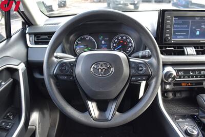 2022 Toyota RAV4 Hybrid LE  AWD 4dr SUV! Toyota Safety Sense 2.0! Blind Spot Monitor! Lane Assist! Rear View Camera! Lane Assist! 41 City MPG! 38 HWY MPG! Bluetooth! Trail/Sport/Eco/EV Modes! - Photo 13 - Portland, OR 97266
