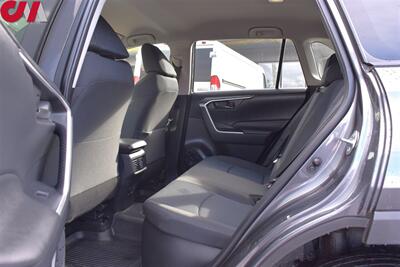 2022 Toyota RAV4 Hybrid LE  AWD 4dr SUV! Toyota Safety Sense 2.0! Blind Spot Monitor! Lane Assist! Rear View Camera! Lane Assist! 41 City MPG! 38 HWY MPG! Bluetooth! Trail/Sport/Eco/EV Modes! - Photo 21 - Portland, OR 97266