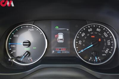 2022 Toyota RAV4 Hybrid LE  AWD 4dr SUV! Toyota Safety Sense 2.0! Blind Spot Monitor! Lane Assist! Rear View Camera! Lane Assist! 41 City MPG! 38 HWY MPG! Bluetooth! Trail/Sport/Eco/EV Modes! - Photo 15 - Portland, OR 97266