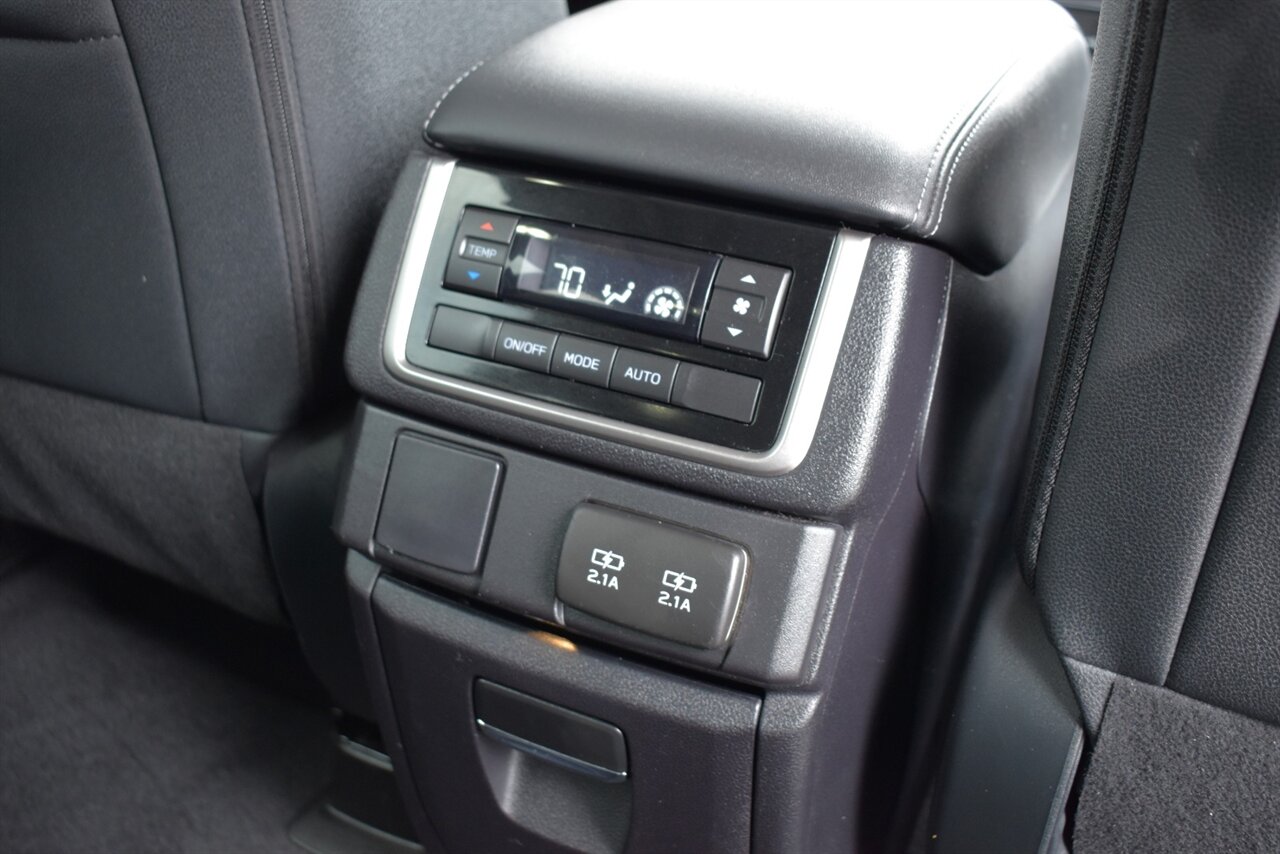 2022 Subaru Ascent Onyx Edition AWD 4dr SUV! 3rd Row Seats! Turbocharged BOXER Engine! X-Mode! EyeSight Safety Tech! Adaptive Cruise Control! Blind Spot Monitoring! Heated Leather Seats! Apple CarPlay & Android Auto! Power Liftgate! - Photo 33 - Portland, OR 97266