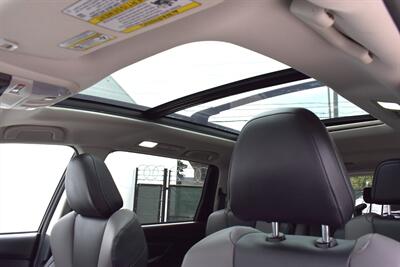 2022 Subaru Ascent Onyx Edition AWD 4dr SUV! 3rd Row Seats! Turbocharged BOXER Engine! X-Mode! EyeSight Safety Tech! Adaptive Cruise Control! Blind Spot Monitoring! Heated Leather Seats! Apple CarPlay & Android Auto! Power Liftgate! - Photo 13 - Portland, OR 97266