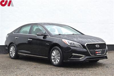 2016 Hyundai SONATA Hybrid SE  4dr Sedan! 39 City MPG! 43 Hwy MPG! Back Up Camera! Bluetooth w/Voice Activation! Eco & Sport Drive Modes! Traction Control! Cruise Control! - Photo 1 - Portland, OR 97266
