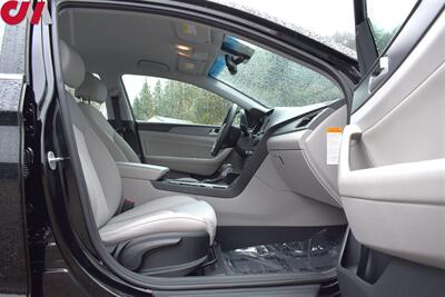 2016 Hyundai SONATA Hybrid SE  4dr Sedan! 39 City MPG! 43 Hwy MPG! Back Up Camera! Bluetooth w/Voice Activation! Eco & Sport Drive Modes! Traction Control! Cruise Control! - Photo 25 - Portland, OR 97266