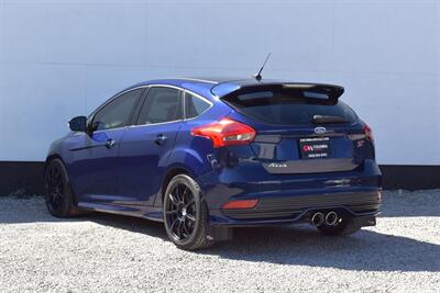 2016 Ford Focus ST Hatchback 4dr  Turbo! 6-Speed Manual! EcoBoost Power! Custom Blow-Off Valve! Sport Suspension! Backup Camera! Bluetooth! - Photo 2 - Portland, OR 97266