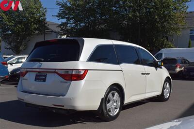 2013 Honda Odyssey Touring  4dr Mini-Van! Back-Up Camera! Blind Spot Monitor! Park Assist! Cruise Control! Bluetooth! Power Sliding Doors! Heated Leather Seats! Sunroof! Power Seats! Power Liftgate! Tow Hitch! - Photo 4 - Portland, OR 97266