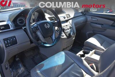 2013 Honda Odyssey Touring  4dr Mini-Van! Back-Up Camera! Blind Spot Monitor! Park Assist! Cruise Control! Bluetooth! Power Sliding Doors! Heated Leather Seats! Sunroof! Power Seats! Power Liftgate! Tow Hitch! - Photo 2 - Portland, OR 97266