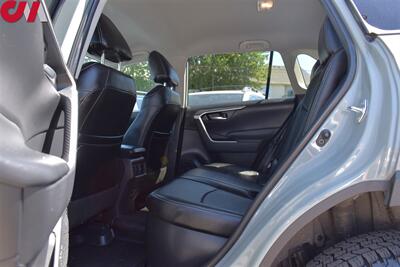 2021 Toyota RAV4 Hybrid XLE  AWD 4dr SUV! Lane Assist! Adaptive Cruise Control! Back-Up Camera! Bluetooth! EV/Eco/Sport/Trail Mode - Photo 20 - Portland, OR 97266