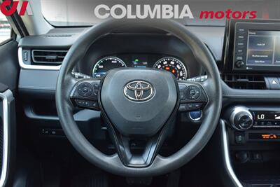 2021 Toyota RAV4 Hybrid XLE AWD 4dr SUV! Lane Assist! Adaptive Cruise Control! Back-Up Camera! Bluetooth! EV/Eco/Sport/Trail Mode - Photo 12 - Portland, OR 97266