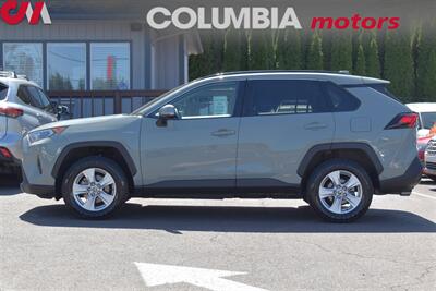 2021 Toyota RAV4 Hybrid XLE AWD 4dr SUV! Lane Assist! Adaptive Cruise Control! Back-Up Camera! Bluetooth! EV/Eco/Sport/Trail Mode - Photo 8 - Portland, OR 97266