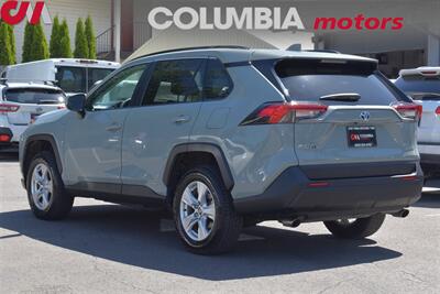 2021 Toyota RAV4 Hybrid XLE AWD 4dr SUV! Lane Assist! Adaptive Cruise Control! Back-Up Camera! Bluetooth! EV/Eco/Sport/Trail Mode - Photo 2 - Portland, OR 97266