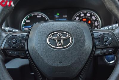 2021 Toyota RAV4 Hybrid XLE  AWD 4dr SUV! Lane Assist! Adaptive Cruise Control! Back-Up Camera! Bluetooth! EV/Eco/Sport/Trail Mode - Photo 13 - Portland, OR 97266