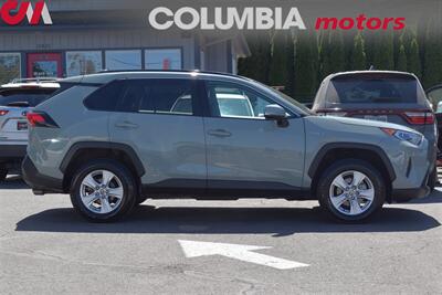 2021 Toyota RAV4 Hybrid XLE AWD 4dr SUV! Lane Assist! Adaptive Cruise Control! Back-Up Camera! Bluetooth! EV/Eco/Sport/Trail Mode - Photo 5 - Portland, OR 97266