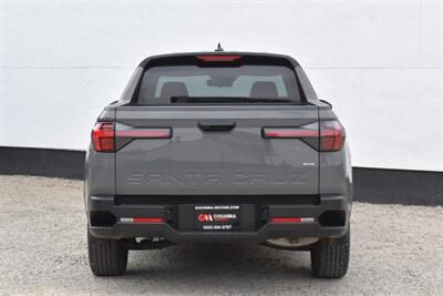 2023 Hyundai SANTA CRUZ SEL  AWD Crew Cab Truck! 4.3 ft. Bed! Drive Modes! Adaptive Cruise Control! Blind Spot Monitoring! Apple CarPlay & Android Auto! Touchscreen Infotainment! Bluetooth! Backup Camera! Versatile Bed Storage! - Photo 4 - Portland, OR 97266