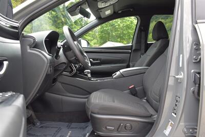 2023 Hyundai SANTA CRUZ SEL  AWD Crew Cab Truck! 4.3 ft. Bed! Drive Modes! Adaptive Cruise Control! Blind Spot Monitoring! Apple CarPlay & Android Auto! Touchscreen Infotainment! Bluetooth! Backup Camera! Versatile Bed Storage! - Photo 10 - Portland, OR 97266