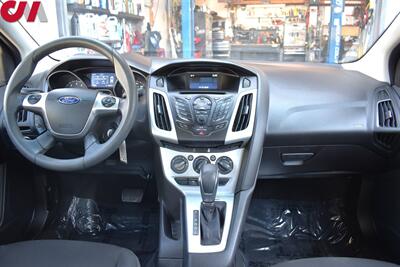 2014 Ford Focus SE  4dr Sedan! Cruise Control! 26 City MPG & 36 Hwy MPG! Bluetooth! Brake Actuated Limited Slip Differential! Fog Lights! - Photo 13 - Portland, OR 97266