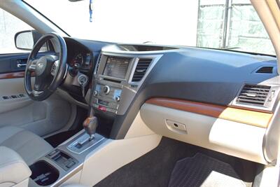 2014 Subaru Outback Wagon 5dr Outback Limited Navigation AWD! X-Mode! Stability Control! Traction Control! ABS Brakes! Backup Camera! Heated Seats! Power Driver Seat! - Photo 13 - Portland, OR 97266