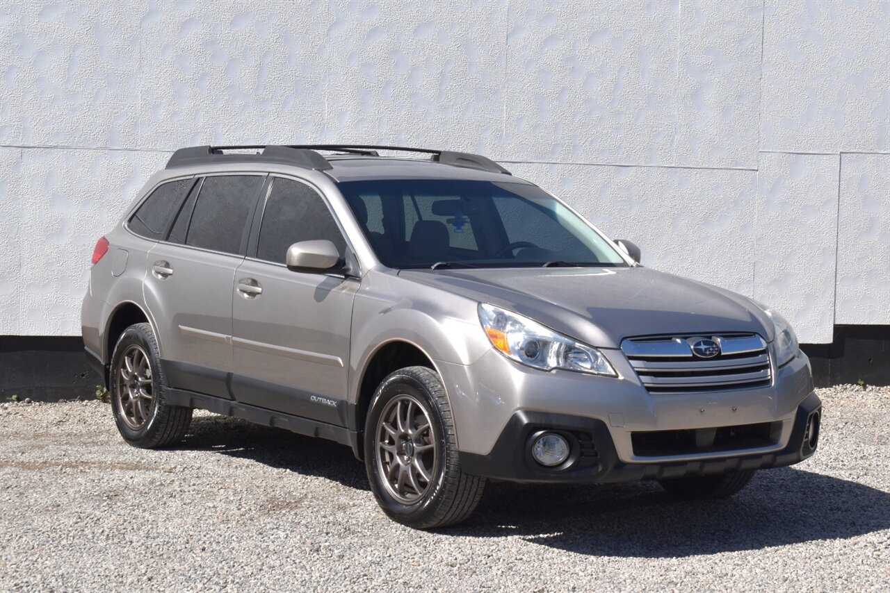2014 Subaru Outback Wagon 5dr Outback Limited Navigation  AWD! X-Mode! Stability Control! Traction Control! ABS Brakes! Backup Camera! Heated Seats! Power Driver Seat! - Photo 1 - Portland, OR 97266