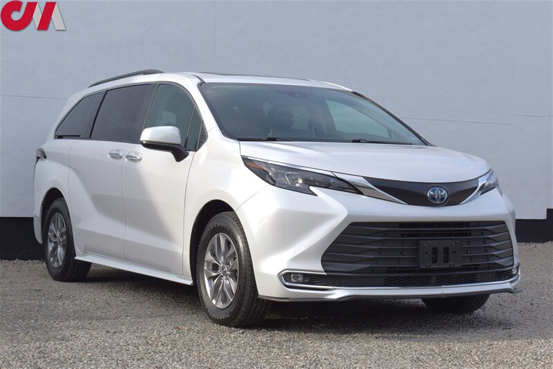 2024 Toyota Sienna XLE 8-Passenger  4dr Mini-Van**BY APPOINTMENT ONLY**Back Up Cam! Blind Spot Monitor! Lane Assist! Eco & Sport Drive Modes! Bluetooth! Heated Leather Seats! Sunroof!  Stow-Flat Third-Row Seats!