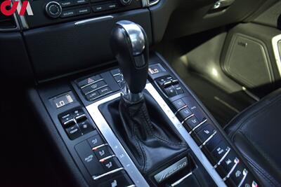 2018 Porsche Macan GTS  4dr SUV!**APPOINTMENT ONLY**Twin-Turbo V6! PDK Transmission! Sport Chrono! PASM Suspension! AWD! Apple CarPlay! Heated Seats! Backup Camera! - Photo 28 - Portland, OR 97266