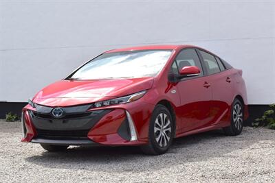2022 Toyota Prius Prime XLE  4dr Hatchback! Toyota Safety Sense! Adaptive Cruise Control! Lane Keep Assist! Apple CarPlay & Android Auto! Backup Camera! - Photo 8 - Portland, OR 97266