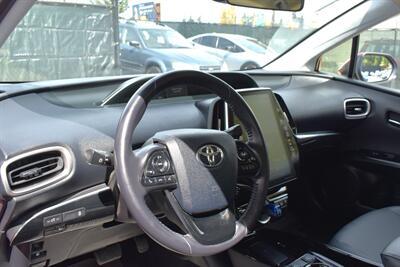 2022 Toyota Prius Prime XLE  4dr Hatchback! Toyota Safety Sense! Adaptive Cruise Control! Lane Keep Assist! Apple CarPlay & Android Auto! Backup Camera! - Photo 3 - Portland, OR 97266