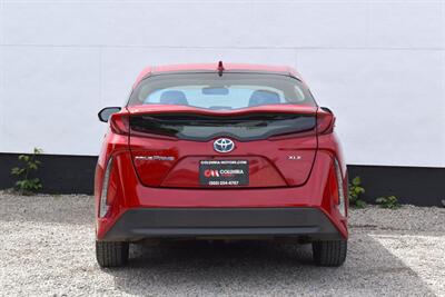 2022 Toyota Prius Prime XLE  4dr Hatchback! Toyota Safety Sense! Adaptive Cruise Control! Lane Keep Assist! Apple CarPlay & Android Auto! Backup Camera! - Photo 4 - Portland, OR 97266
