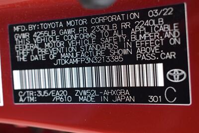 2022 Toyota Prius Prime XLE  4dr Hatchback! Toyota Safety Sense! Adaptive Cruise Control! Lane Keep Assist! Apple CarPlay & Android Auto! Backup Camera! - Photo 26 - Portland, OR 97266