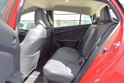 2022 Toyota Prius Prime XLE  4dr Hatchback! Toyota Safety Sense! Adaptive Cruise Control! Lane Keep Assist! Apple CarPlay & Android Auto! Backup Camera! - Photo 20 - Portland, OR 97266