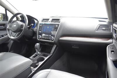 2019 Subaru Outback 3.6R Limited Wagon  4dr Crossover! X-Mode! EyeSight Assist Tech! Adaptive Cruise Control! Lane Keep Assist! Lane Departure Warning! Pre-Collision Braking! Blind Spot Detection! Rear Cross Traffic Alert! Backup Camera! - Photo 11 - Portland, OR 97266