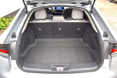 2023 Toyota Prius LE  4dr Hatchback! 57 City MPG! 56 Hwy MPG! Toyota Safety Sense 3.0 w/Pre-Collision! Blind Spot Monitor w/Rear Cross-Traffic Alert! Back Up Camera! Apple CarPlay! Android Auto! Eco/Sport/EV Drive Modes! - Photo 22 - Portland, OR 97266