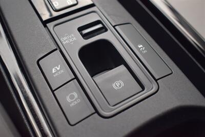 2023 Toyota Prius LE  4dr Hatchback! 57 City MPG! 56 Hwy MPG! Toyota Safety Sense 3.0 w/Pre-Collision! Blind Spot Monitor w/Rear Cross-Traffic Alert! Back Up Camera! Apple CarPlay! Android Auto! Eco/Sport/EV Drive Modes! - Photo 19 - Portland, OR 97266