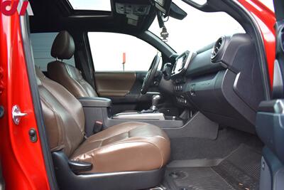 2022 Toyota Tacoma TRD Off-Road  4x4 4dr Double Cab 6.1 ft LB**BY APPOINTMENT ONLY**Back-Up Cam w/ Bird's Eye View! Blind Spot Monitor! GPS Nav! Park Assist! 4H & 4L! Heated Seats! Sunroof! Winch! Bed Cover! - Photo 26 - Portland, OR 97266