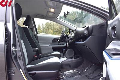 2013 Toyota Prius c Two  4dr Hatchback! 53 City MPG! 46 Hwy MPG! EV/ECO/Pwr Drive Modes! Bluetooth/USB/Aux-In! Brake Assist & Smart Stop Technology! Roof Rack! - Photo 24 - Portland, OR 97266