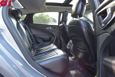 2015 Chrysler 200 C  AWD 4dr Sedan! Self Parking System! Parking Assist! Anti-Collision System! Lane Assist! Rear View Camera! Heated seats! Pano-Sunroof! Bluetooth! Alpine Sound System! All Weather Floor Mats! - Photo 21 - Portland, OR 97266