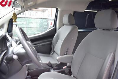 2015 Chevrolet City Express LT 4dr Cargo Mini-Van! Dual Side Sliding Doors! Parking Assist Sensors! Traction Control! Cruise Control! Bluetooth/USB/Aux-in! Android Auto! Vinyl Floor Covering! - Photo 11 - Portland, OR 97266