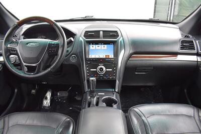 2018 Ford Explorer Platinum  AWD 4dr SUV! 3rd Row Seats! Back Up Camera! Parking Assist! Blind Spot Monitor! Bluetooth! Full Heated Leather Seats! Ventilated Seats! Terrain Selectable Drive Modes! Pano-Sunroof! Tow Pkg! - Photo 14 - Portland, OR 97266