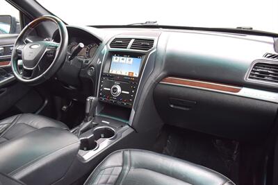 2018 Ford Explorer Platinum  AWD 4dr SUV! 3rd Row Seats! Back Up Camera! Parking Assist! Blind Spot Monitor! Bluetooth! Full Heated Leather Seats! Ventilated Seats! Terrain Selectable Drive Modes! Pano-Sunroof! Tow Pkg! - Photo 13 - Portland, OR 97266